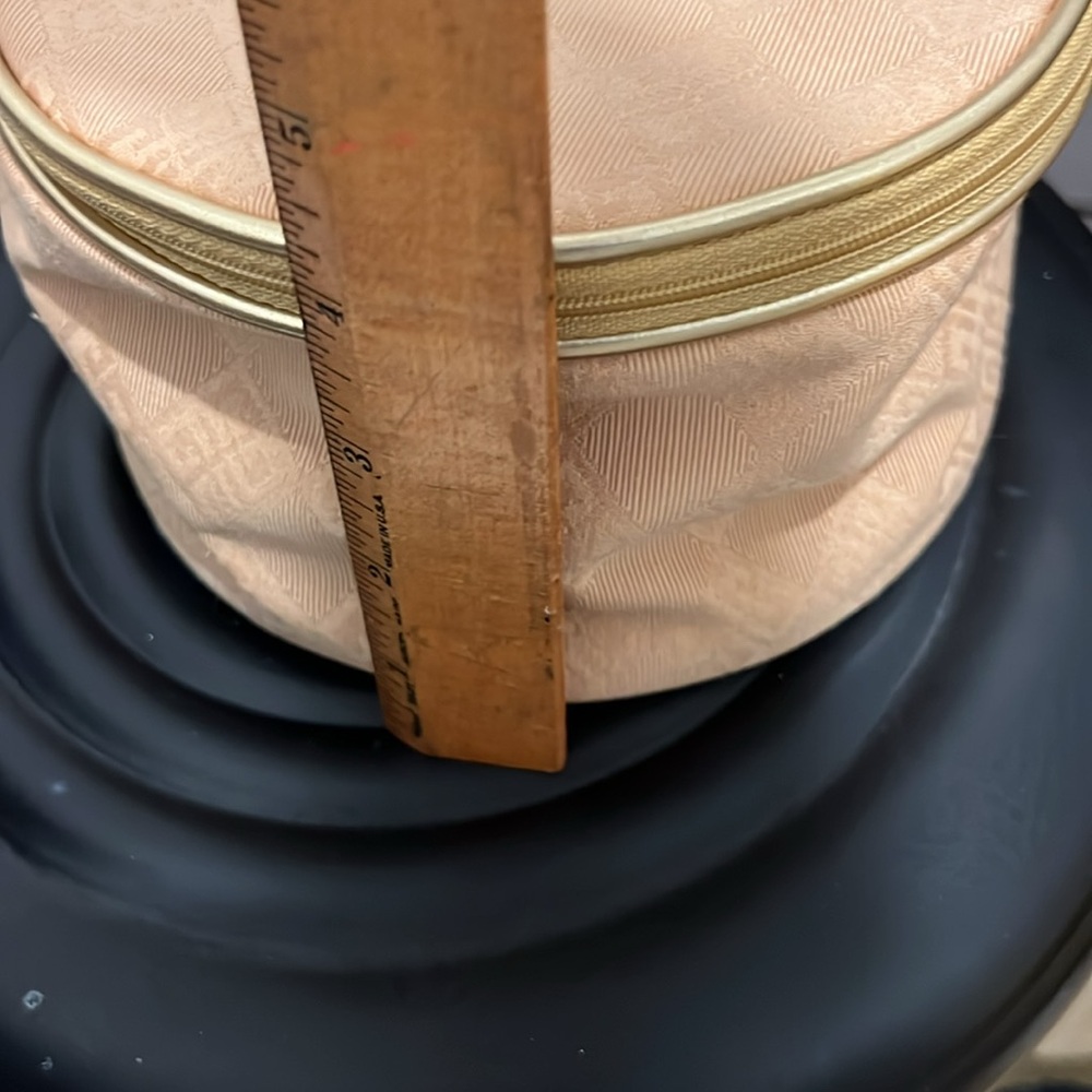 Givenchy - Picture 9 of 10